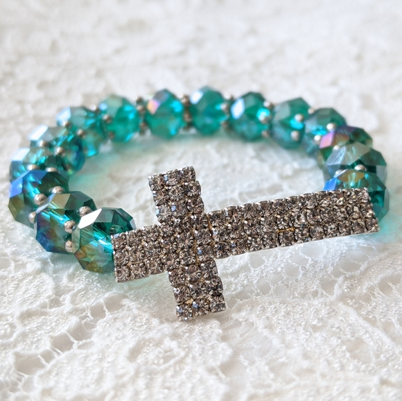 Other - Crystal rhinestone cross stretch bead braceletNWOT